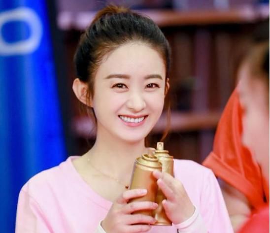  讲究|赵丽颖在《中餐厅》的吃饭动作被骂，专家：3点餐桌礼仪你要明白