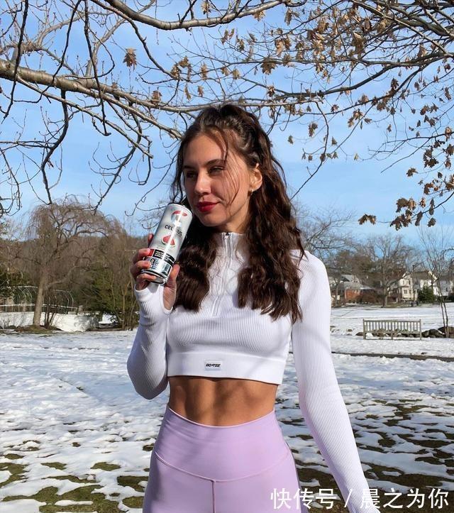 热爱运动|健身女模特,曼妙曲线!几个步骤教你练她的同款好身材