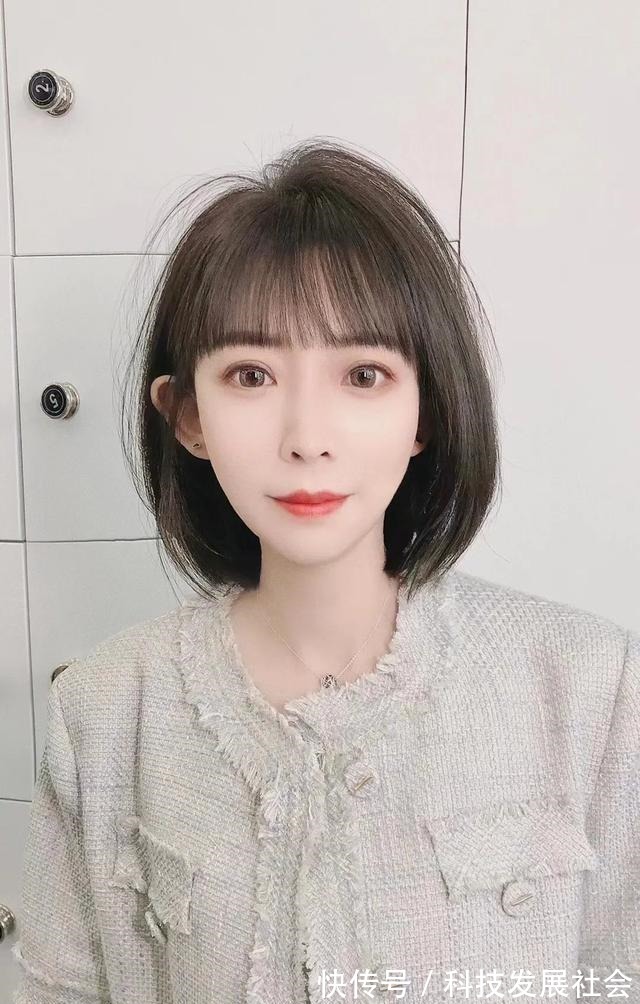 年轻 40岁左右的女性,发型这样剪,时尚年轻不老气!