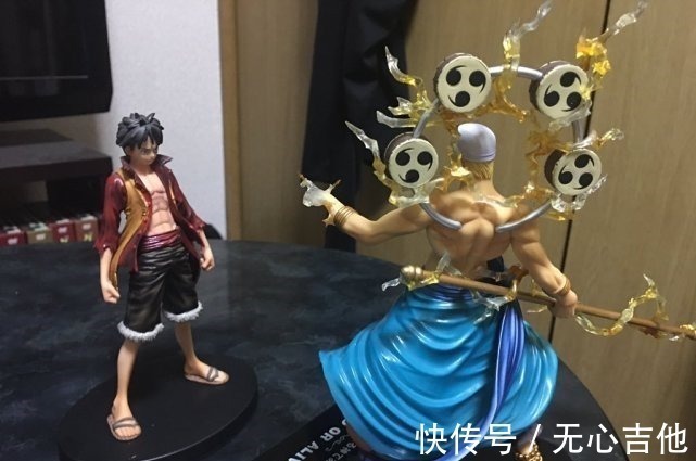 路飞|网友晒出艾尼路手办,前一秒在嘚瑟,后一秒却吃瘪