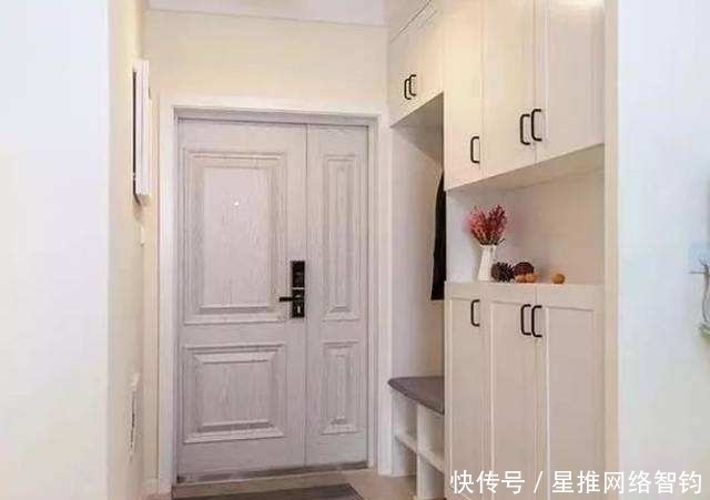实用|原来的玄关设计已经过时了,现在人们都这么装,玄关+鞋凳,实用