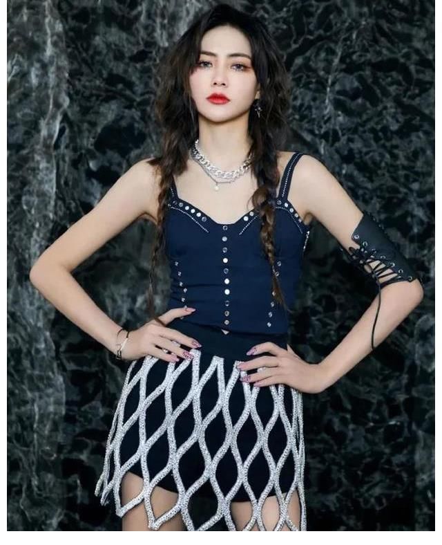 趙小棠|THE9七月行程出爐：虞書欣許佳琪劇組拍戲，孔雪兒安崎憑實(shí)力圈粉