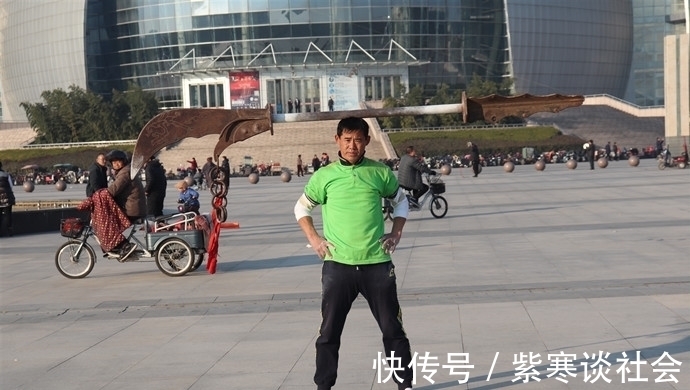 博物馆|再遇菏泽大刀传人,3岁习武,160斤状元大刀如臂使指