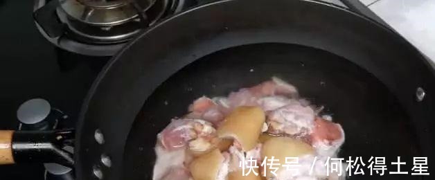 猪脚|猪脚怎么炖又香又好喝饭店大厨教你一个详细的做法！