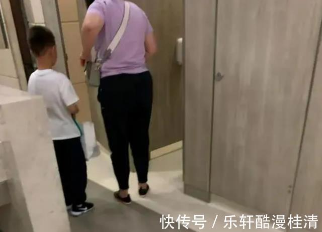 丽丽|宝妈带3岁儿子进更衣室,大妈直呼自己被看光,网友评论一边倒