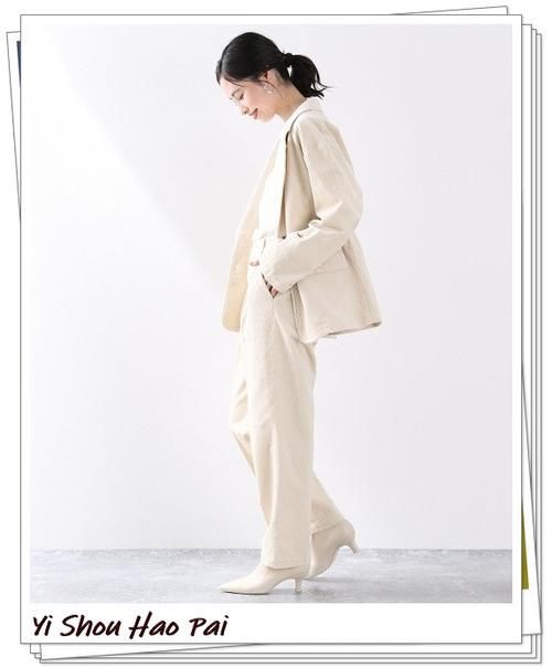 不同颜色灯芯绒外套的早春穿搭20例！轻便又温暖，时髦又好看