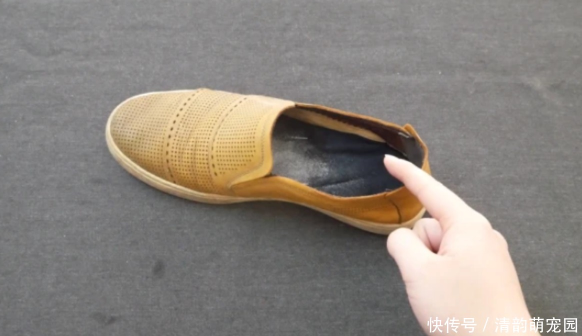 臭味|鞋子实在太臭了！教你绝招，鞋臭味立马消失，鞋子臭的赶紧快试试