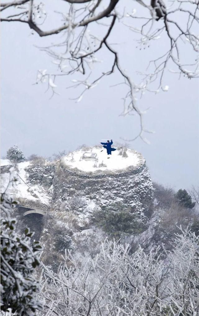 风雪|风雪武当山，仙境藏玄机！大雪封山时，道人、隐士都在干什么！