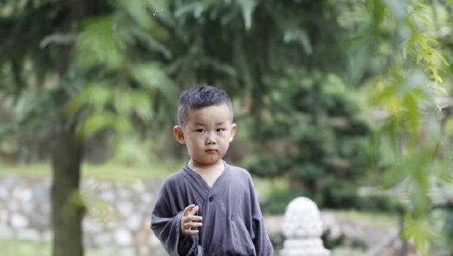 对联&日本人本日飞机飞日本,我国网友不服气,下联直接让日本人傻眼!