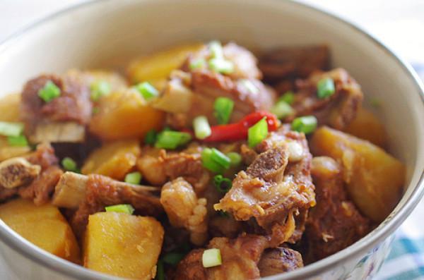 家人赞不绝口的家常菜,好吃不贵,香味四溢,吃一次就上瘾