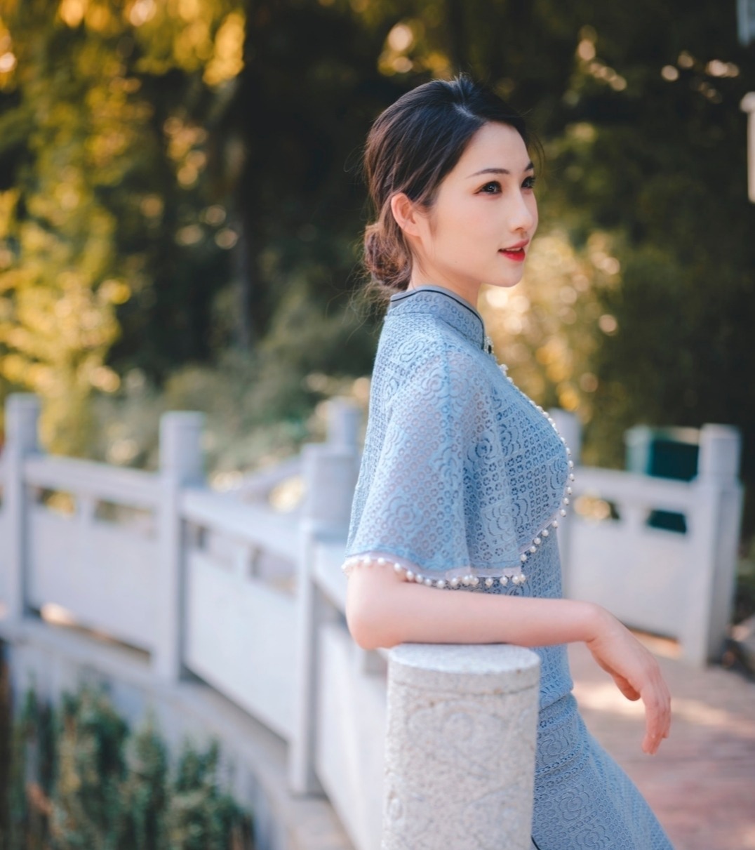 钓舟!诗·十首丨纤腰善舞东风里,眉眼犹能泊钓舟