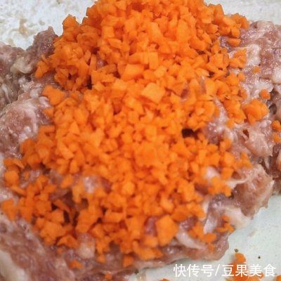 这道锦鲤蒸饺，汤汁都要舔干净