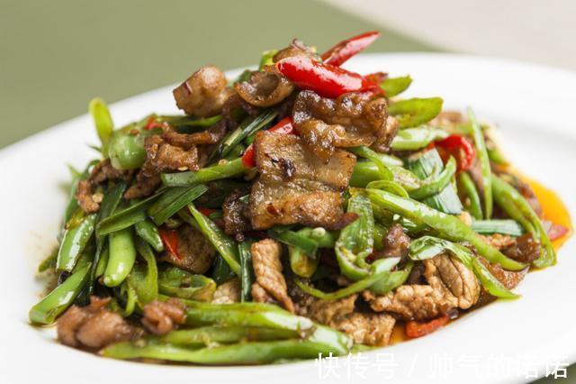 稳定血压|28岁小伙,高血压离世!提醒大家血压高,这2种蔬菜要少碰