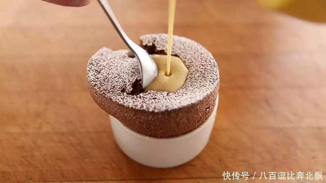 瞬间|大师精制“开花巧克力”，奶茶浇下瞬间，才是震撼的开始！