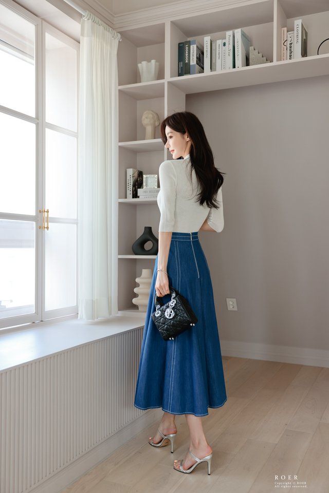 新奥尔良|时尚精品:孙允珠搭配的新奥尔良都市牛仔斜衩柔纱裙