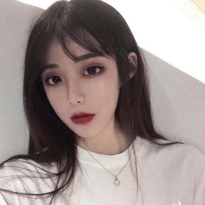 脸上有这三特征的女生,特别适合戴“圆框眼镜”,颜值会更加一等