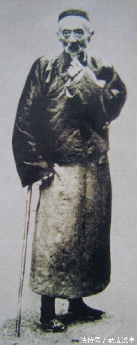 英文#北大学子西餐馆内,拽英文羞辱老头,却碰到精通9国语言的辜鸿铭