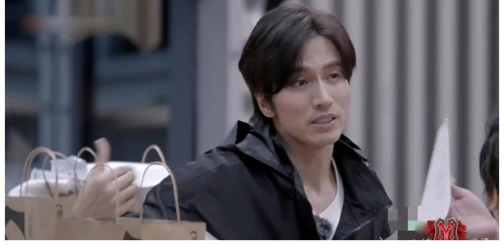 人設(shè)崩塌|人設(shè)崩塌第二人？敖犬“自大”搶歌詞還甩鍋言承旭，太“綠茶”了