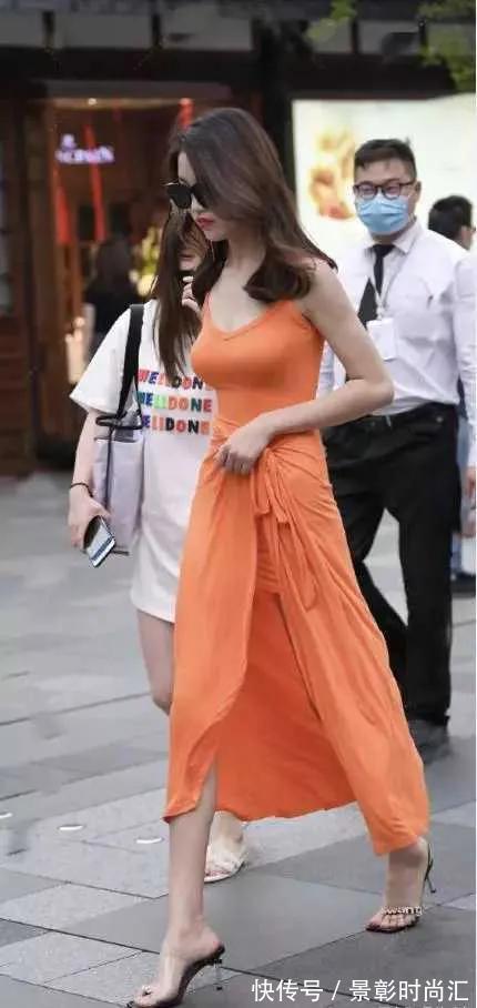 美女 难道今年流行透明高跟凉鞋吗?30位美女穿出了简约而不简单的效果