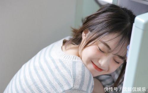 给40岁女人的建议，多吃1种“小零食”，补充胶原蛋白显年轻