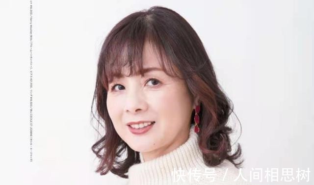 搭肩烫 四五十岁女人烫什么发型洋气减龄端庄大气的搭肩烫,时髦有气质!