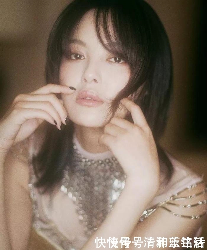 二次元|过年想换新发型吗?这几款发型可比Tony老师靠谱!