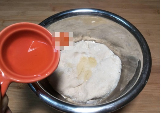 花卷不要再蒸着吃了,试试着样做,3分钟就出锅,宣软又酥脆!