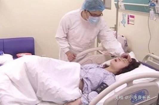 女子|女子怀孕11个月没生,医生强行剖腹产,宝宝出生后家人哭成一片