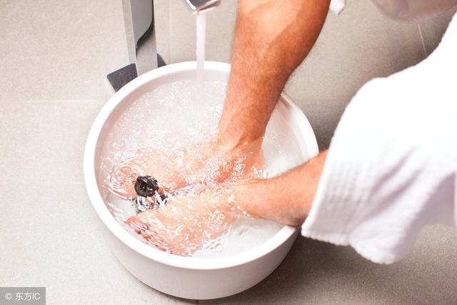 延缓衰老|113岁的老人喝酒打牌,她说长寿要养成5个习惯,但有1事她从不做