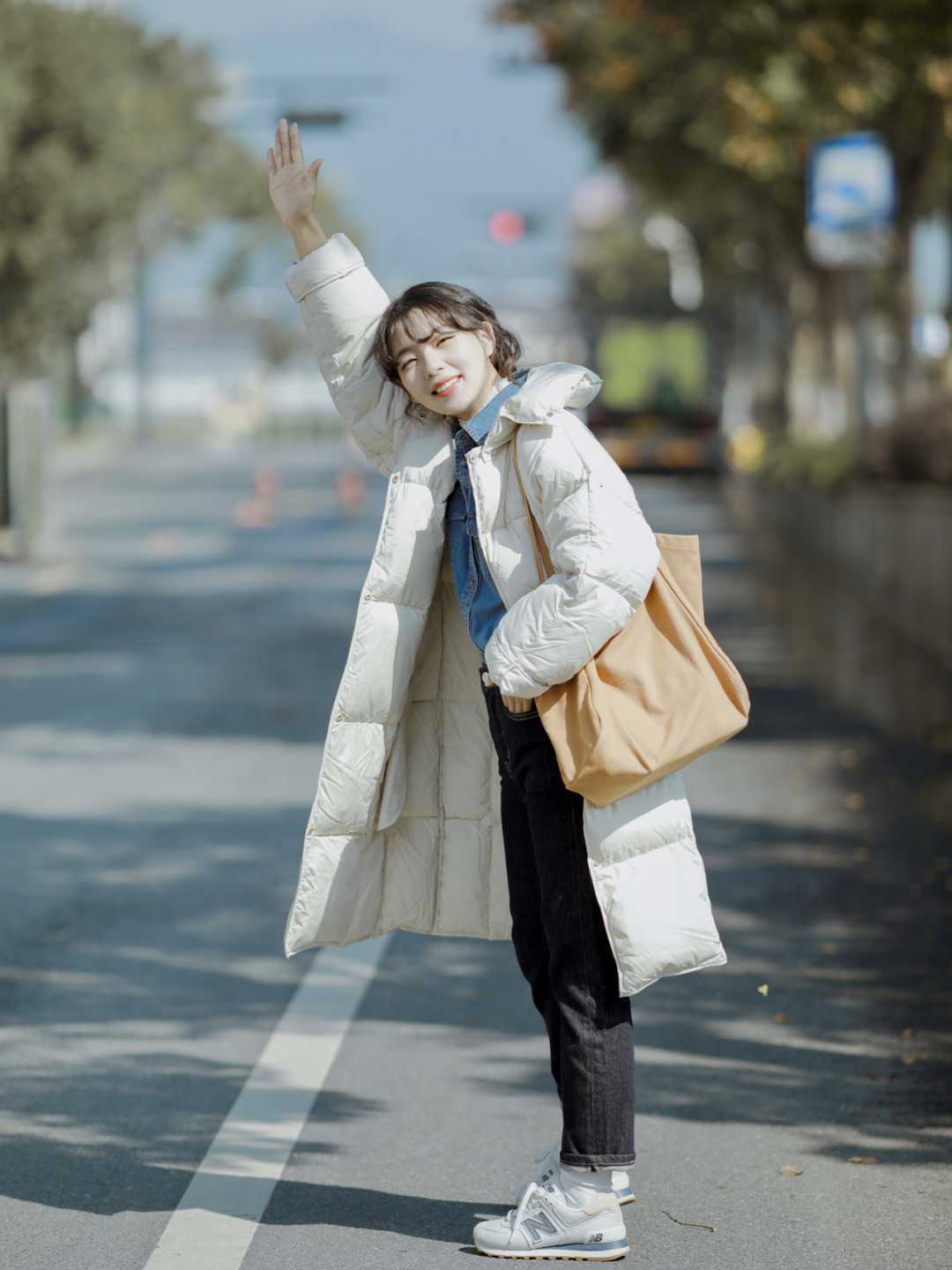 浅蓝色|真正聪明的小个子女生,羽绒服都这么穿显高显瘦,保暖舒适又洋气