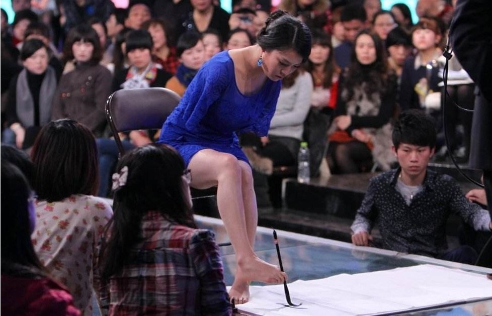 嘉賓|《非誠勿擾》無臂女孩臺上牽手，臺下慘遭拋棄，如今怎么樣了？