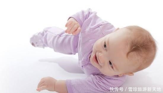 会翻身|三翻六坐八爬。宝宝三个月还不会翻是什么原因这样训练就好啦