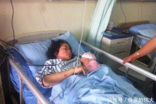 妈妈|奶水不够,双胞胎一个喂母乳,一个喂奶粉,三年后俩娃差距太明显