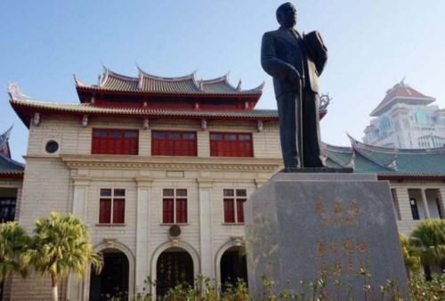 我国“最美”的两所大学，风景独特，第一所在国内无人不知