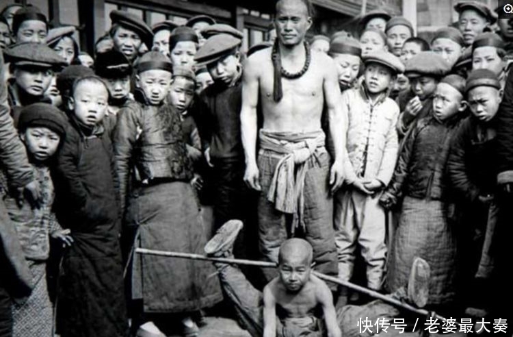 人物|直击：晚清人物影像老照片，大户人家的贵妇人很漂亮