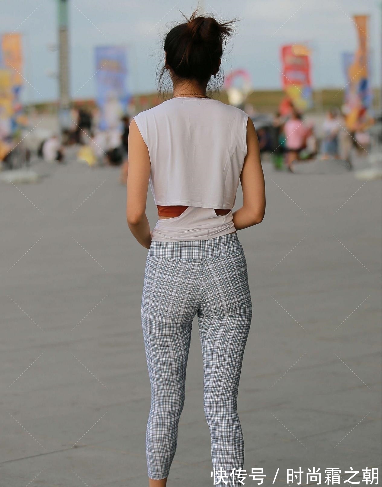 t恤 无袖圆领白T恤,兼具运动感的同时,又有减龄的效果