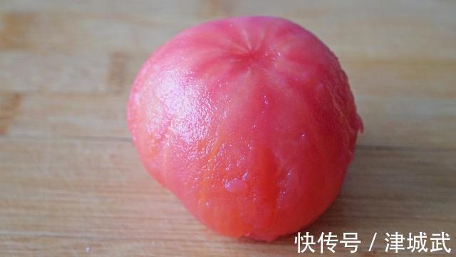 萝卜和它一起炖,味道特别鲜!热腾腾端上桌,营养下饭,吃完暖和