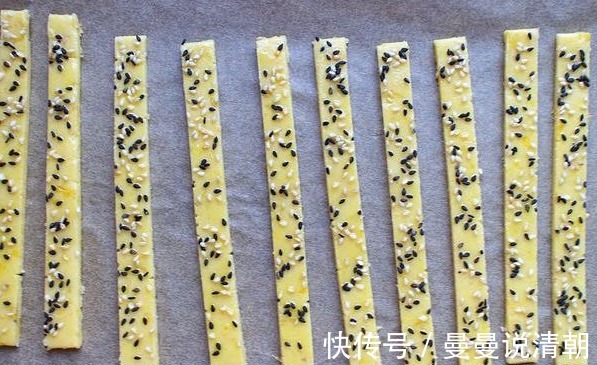 早餐饼新吃法,不放面粉,外焦里嫩,香甜可口,一出锅连吃3个