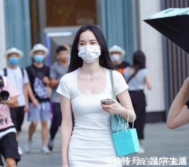 潮人|想要优雅漂亮的造型,选择修身裙,潮人都爱穿!