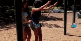 |搞笑GIF:防火防盗防闺蜜 这样的闺蜜不要也罢