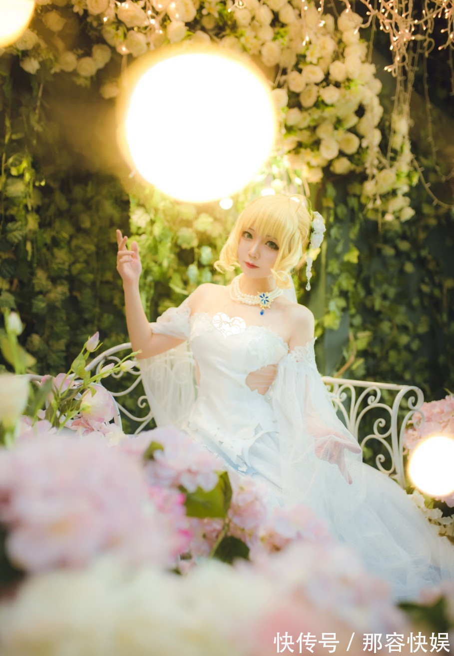 梦幻花|身穿纯白婚纱的Saber,轻点琴键白纱曳地美丽如天使,吾王嫁我!