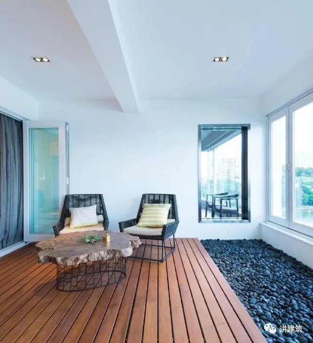 防腐木|阳台贴瓷砖的时代已过去,现在都这样装修,新颖实用,美爆了