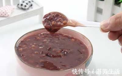 白头发|让头发变黑的小偏方，白头发的克星，多吃它，一个月拥有满头黑发