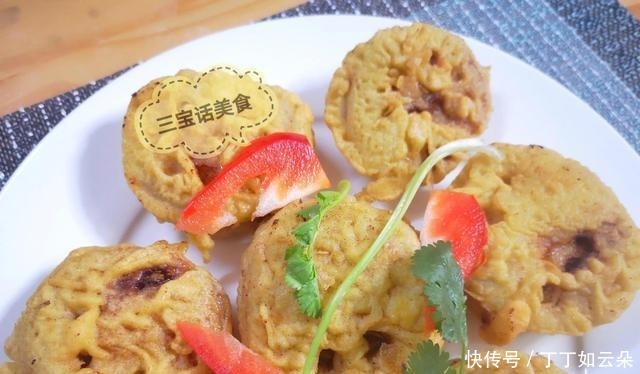 炸藕盒,调面糊用面粉还是淀粉3个窍门告诉你,焦香酥脆抢着吃