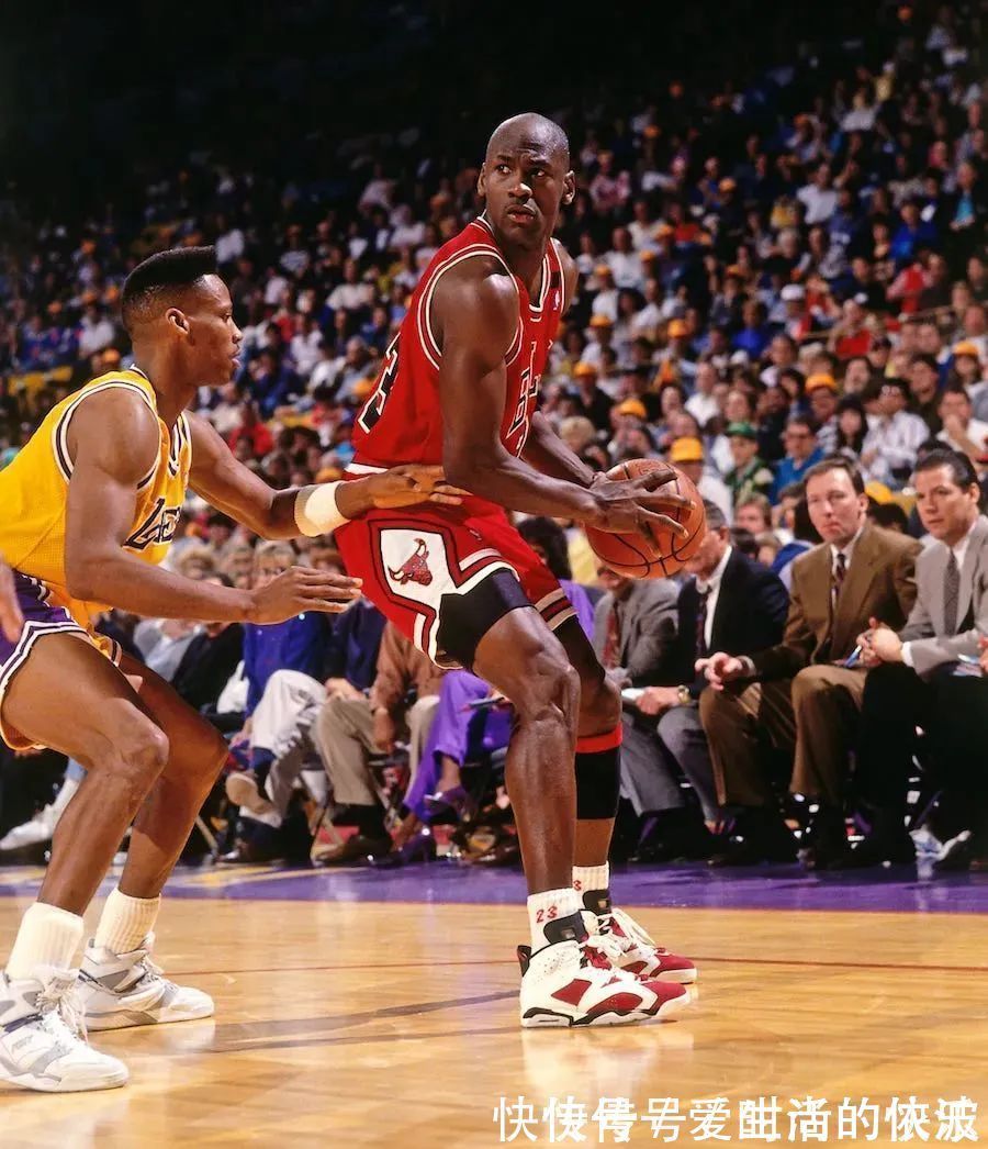 太空狗 高喊“爷青回”的倒闭款,是球鞋变差了还是我们变挑剔了?