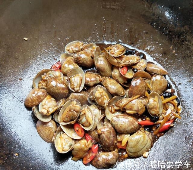美味炒花蛤，好吃到舔壳儿！