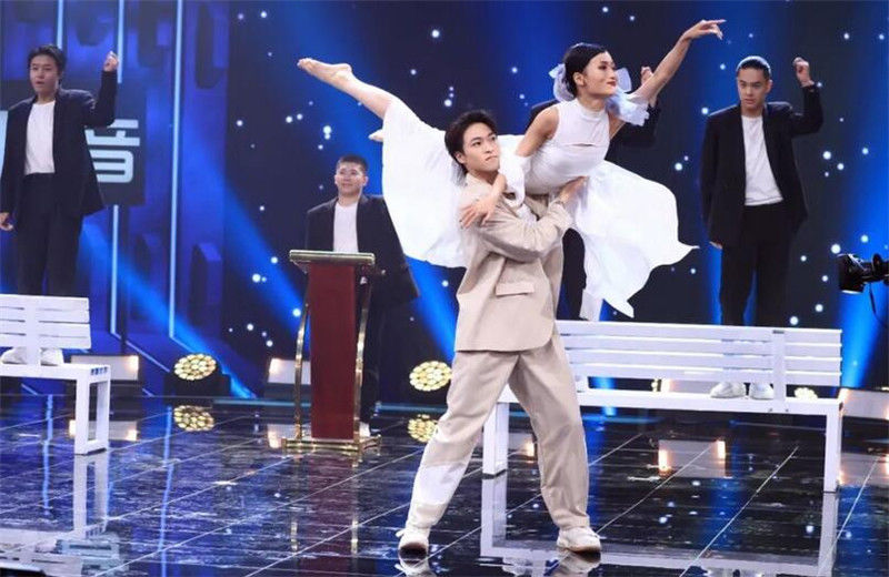 周艺轩|《蒙面舞王》第二季所有人身份?总决赛分别有谁?