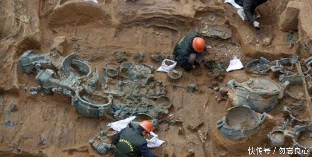 这个墓被打17个盗洞,东汉到现代的盗洞都有!还能留下大量宝物!