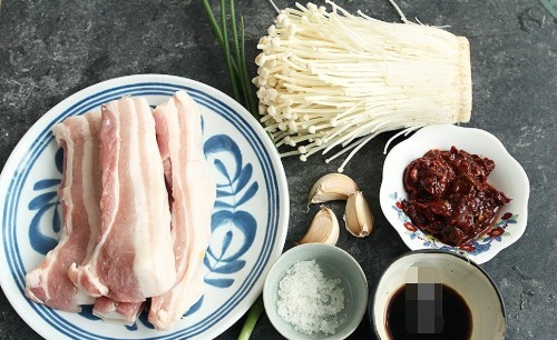  宴客|五花肉这样吃，瞬间高大上，十几分钟就做好，宴客绝对撑场面！