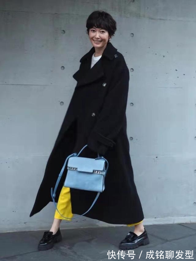 穿搭|这才是40岁女人最好看的穿搭,自然真实不“装嫩”,优雅又养眼